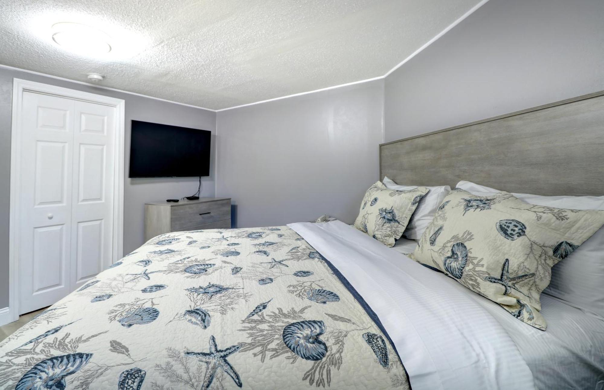 ווסט יארמאות' Windrift Motel מראה חיצוני תמונה