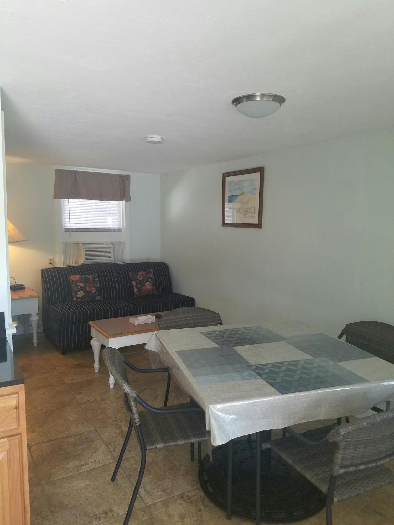 ווסט יארמאות' Windrift Motel חדר תמונה
