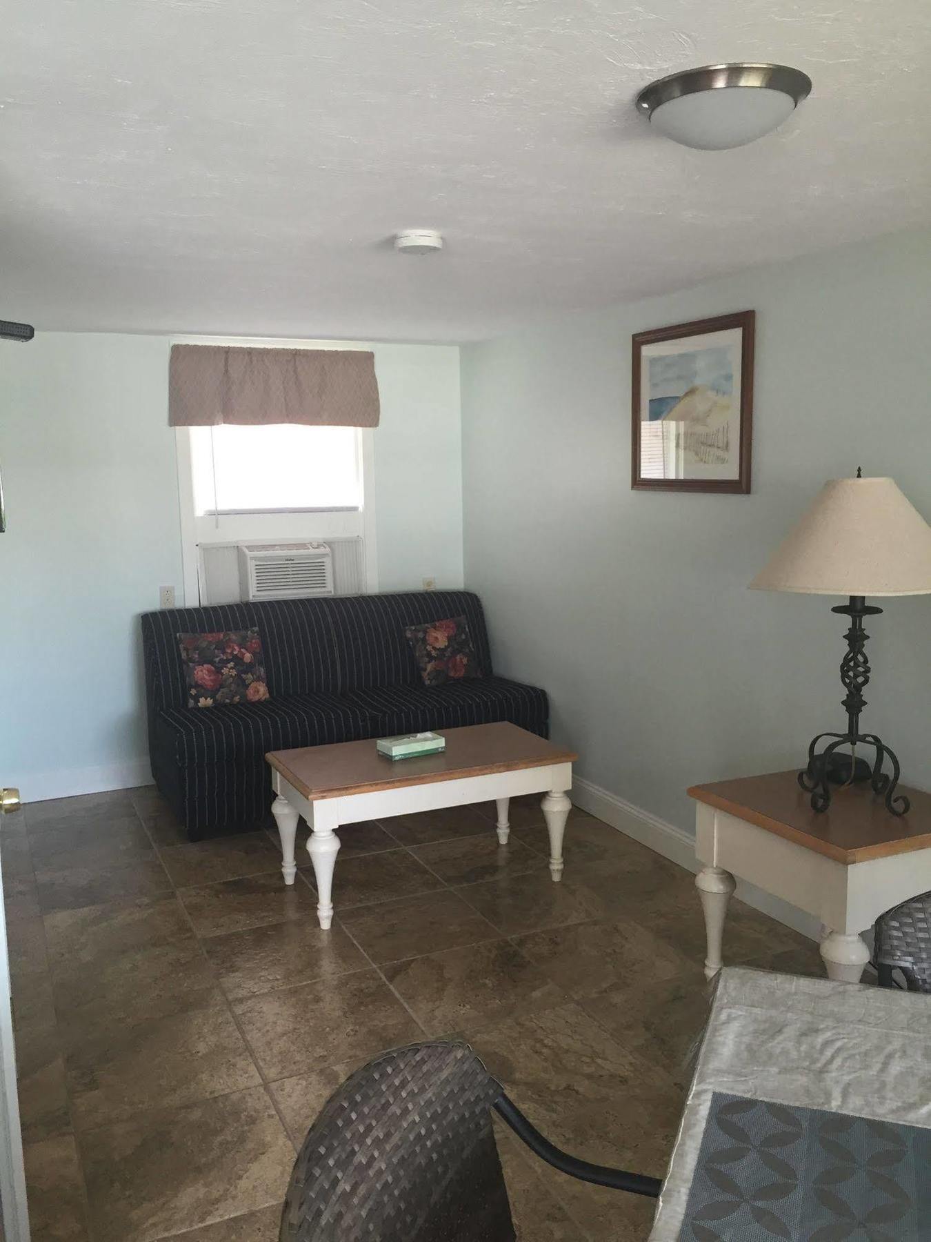 ווסט יארמאות' Windrift Motel מראה חיצוני תמונה